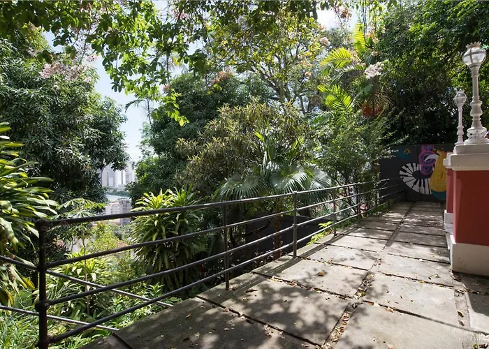 Bossa In Rio Hostel & Suites